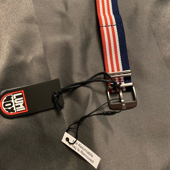 Band, watch - Picture 2 of 5